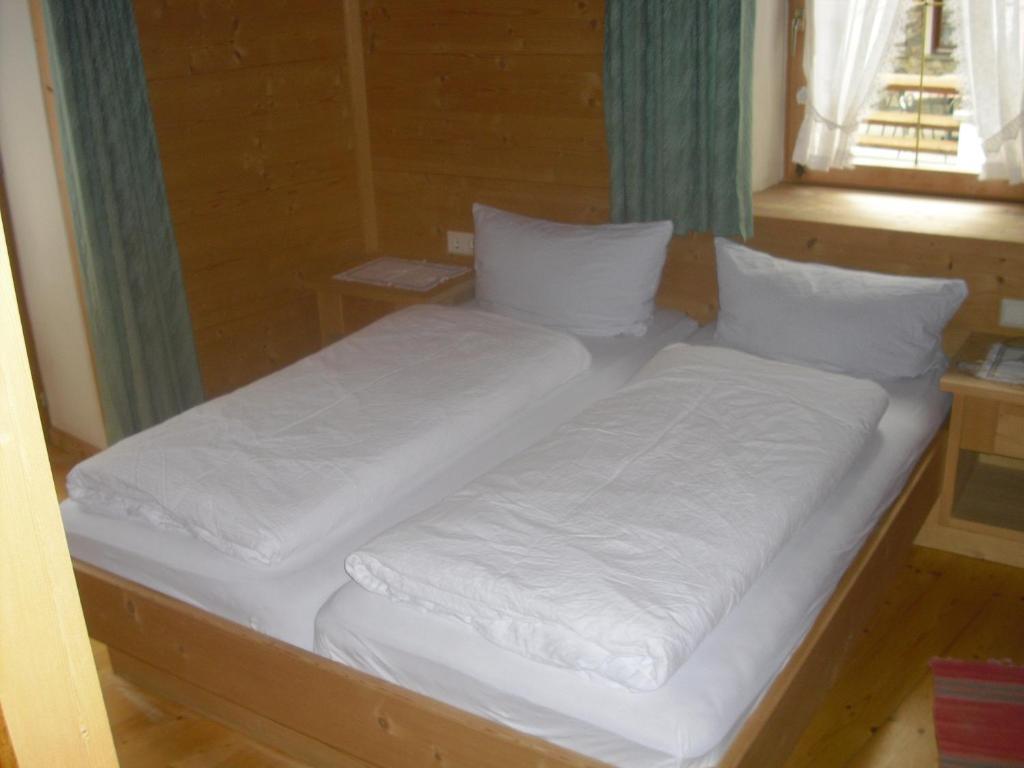 Hotel Edelweiss 말레스베노스타 객실 사진